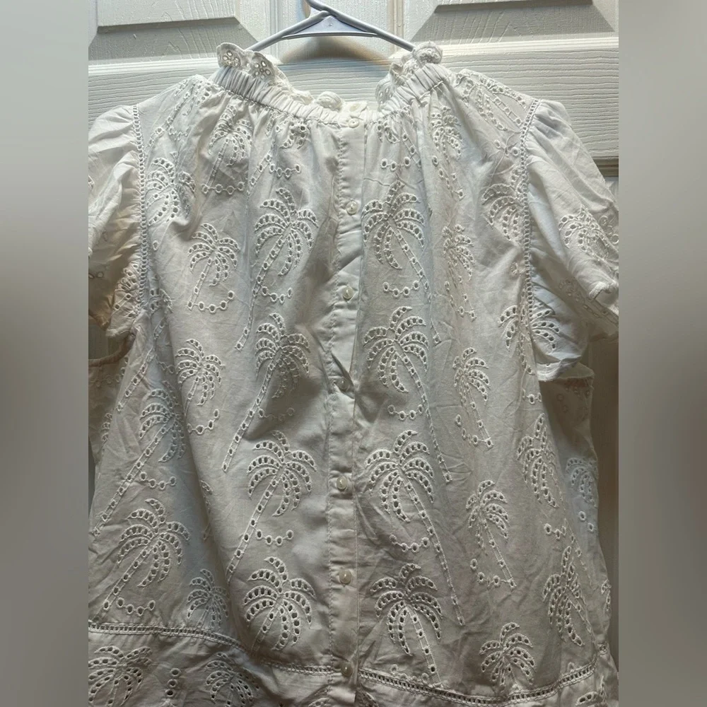 White Eyelet Ruffle-Sleeve Blouse - Picture 4 of 4